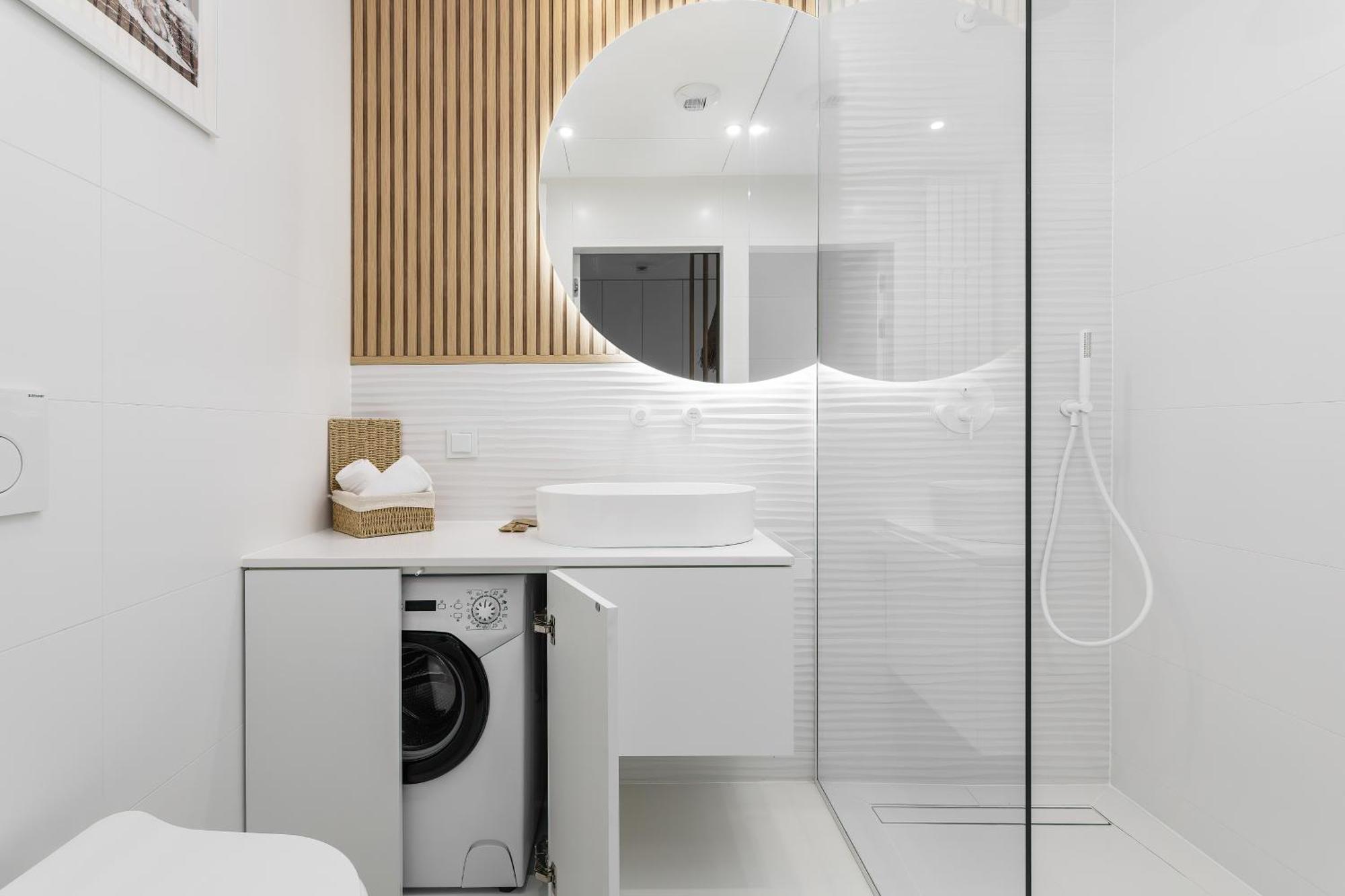 Shellter 117 J - By Jantar Apartment